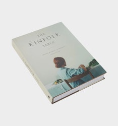 Coffe Tabel Books /  Kinfolk Table