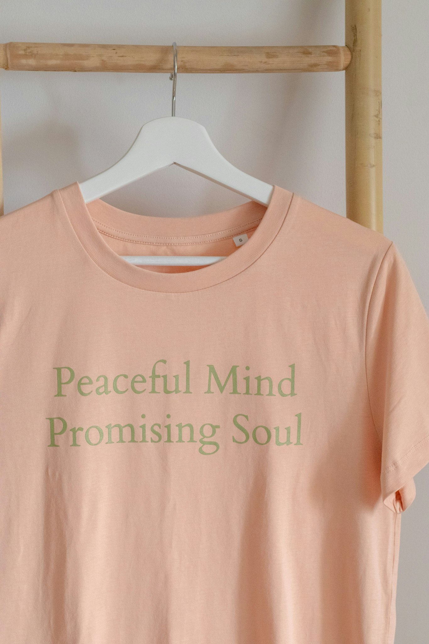 Mantra T-Shirt Peach