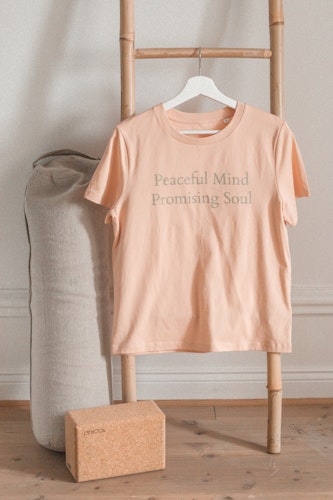 Mantra T-Shirt Peach