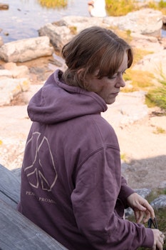 Manifest Hoodie Soft Maroon
