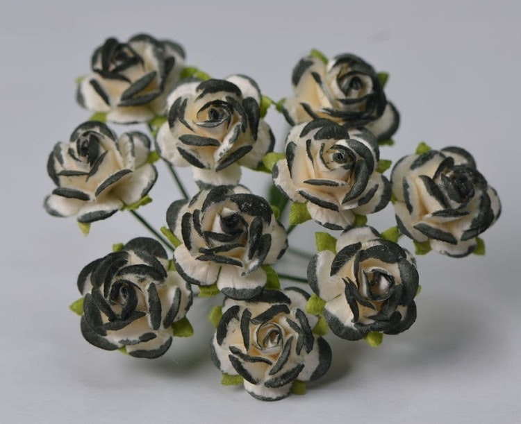 Black edge  mullberry roses  10 st / 1 cm