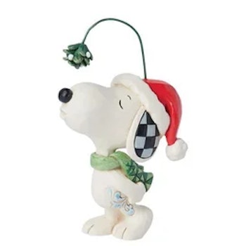 Snoopy med lue og julepynt