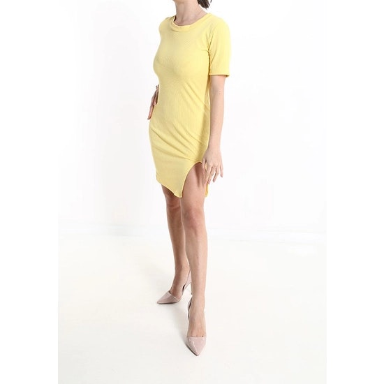 Stretchig tunn tyg klänning i enkel design och Gul färg, Made in Italy