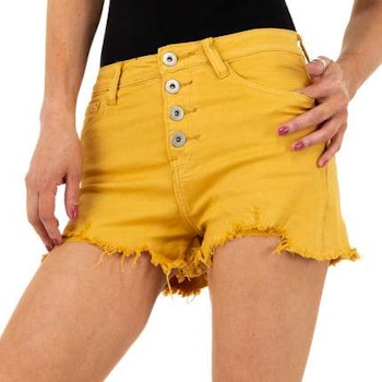 Yellow Shorts Daysie