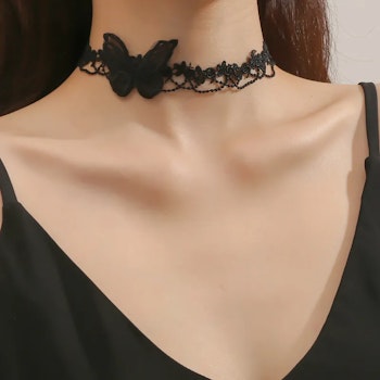 Butterfly In Black – Choker with Lace and Butterfly Details