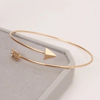 Arrow Shaped Adjustable Bracelet in Gold | Hot Woman Clothes