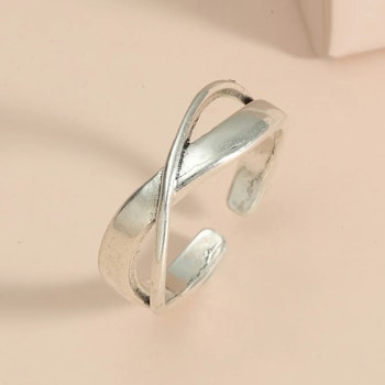 Adjustable Silver-Tone Toe Ring – Elegant Ring for Toe