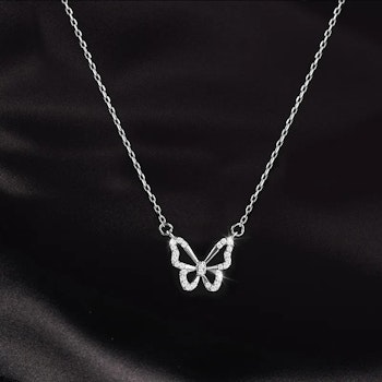 Elegant Butterfly Necklace with Rhinestones – Gold or Silver