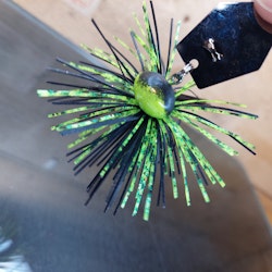 Gremlin UV - Bladed WG Football 4/0 Premium