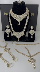 Bridal necklace set
