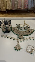Necklace set green