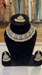 Necklace set gold/white