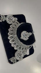 Chokar set