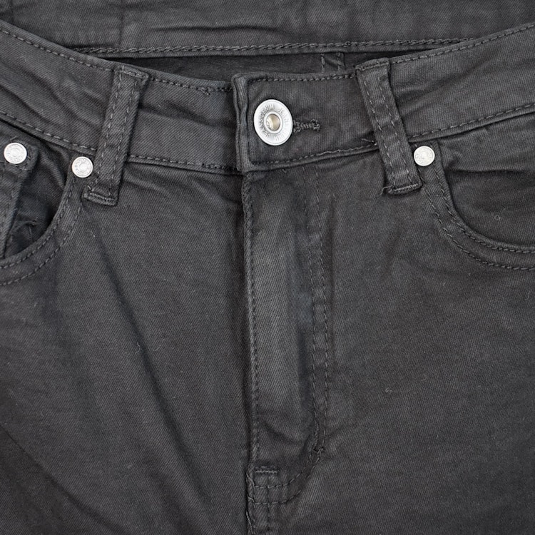 Stretchjeans Shortcut med fransar SVART - 3D Denim