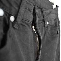 Stretchjeans Shortcut med fransar SVART - 3D Denim