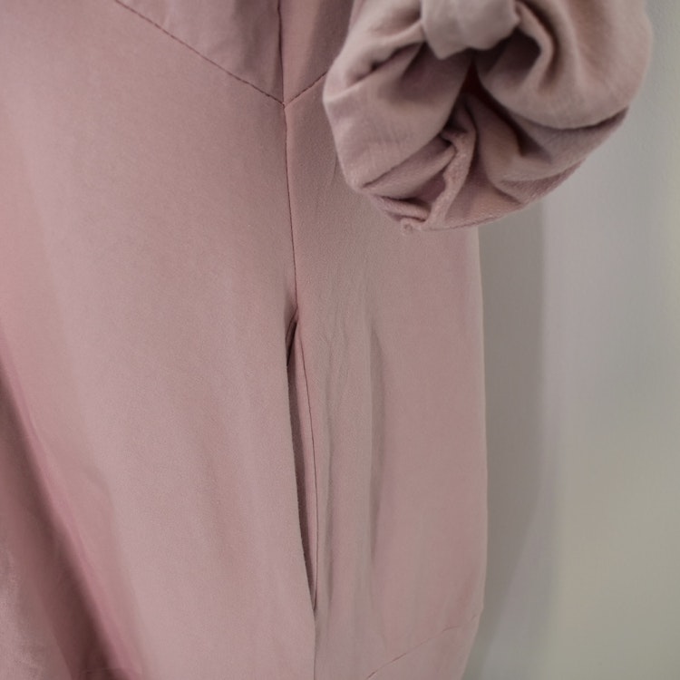 ANDRASORTERING Sweatshirtklänning ROSA S/M