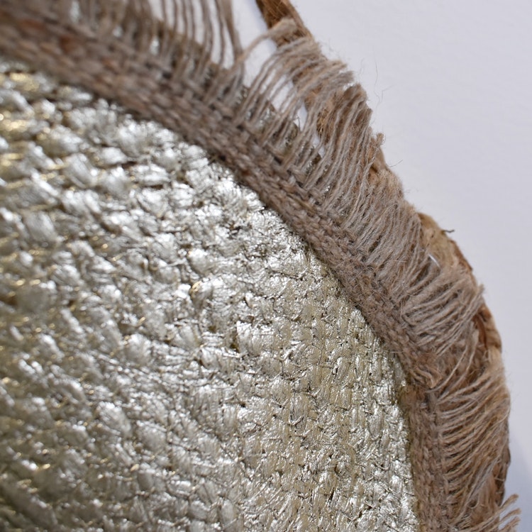 Väska i naturmaterial GULD