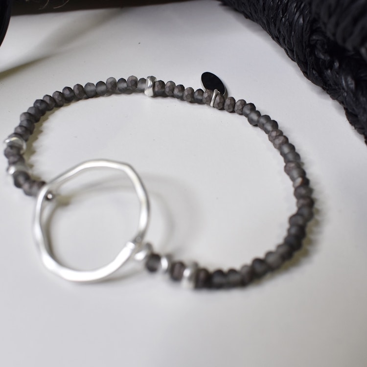 Armband Jennifer GRÅ/SILVER - The Moshi
