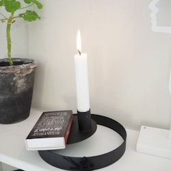 Ljusstake Ringamåla SVART - Storefactory