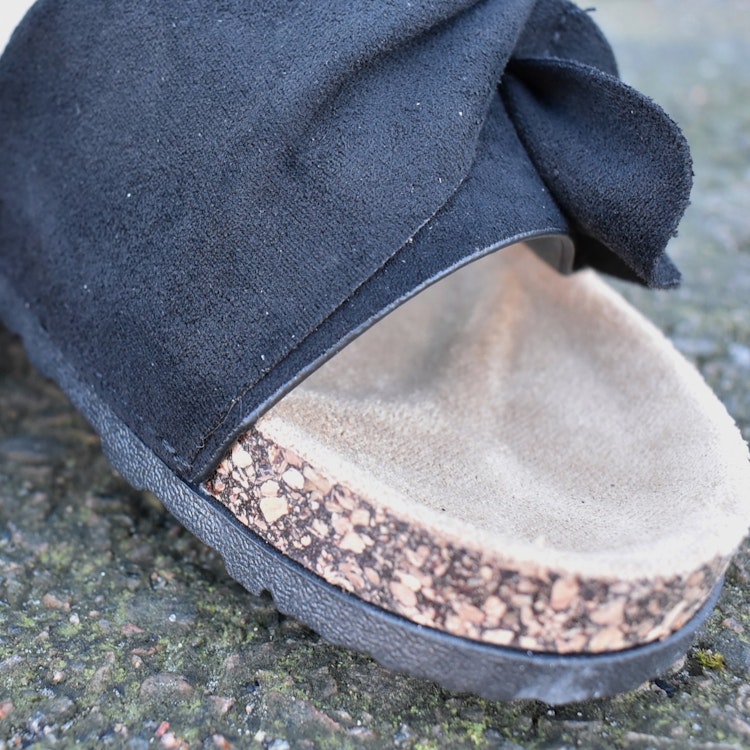 Sandal med liten rosett SVART - Bello Star