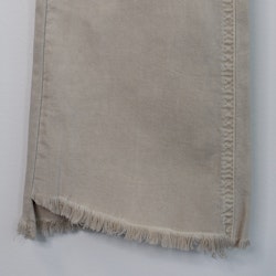 Stretchjeans Shortcut med fransar BEIGE - 3D Denim