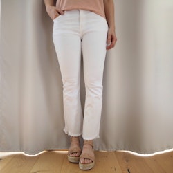 Stretchjeans Shortcut med fransar VIT - 3D Denim