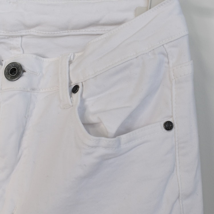 Stretchjeans Shortcut med fransar VIT - 3D Denim