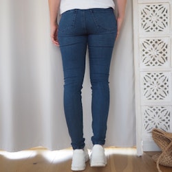 Skinny jeans Tinna BLÅ - Saint Tropez