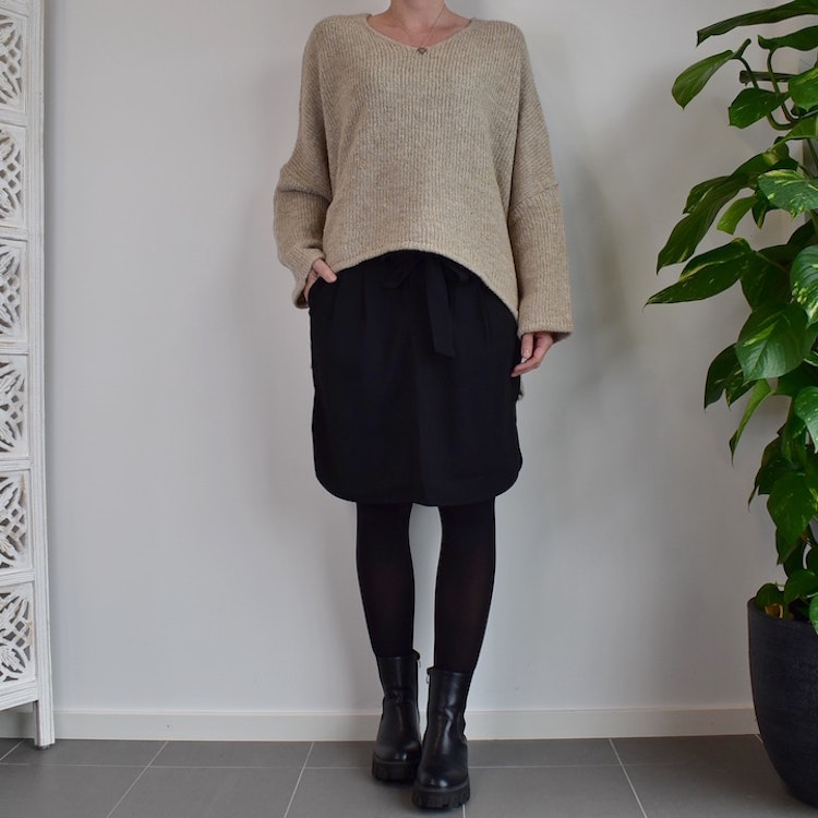 Kjol Andrea SVART - Saint Tropez
