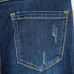 Stretchjeans med fransar MÖRK DENIM - Train of Trend