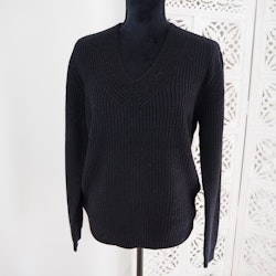 Pullover Caia SVART - Saint Tropez