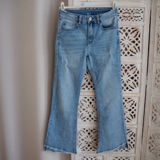 Jeans Shortcut med fransar SLITEN LJUS DENIM - 3D Denim