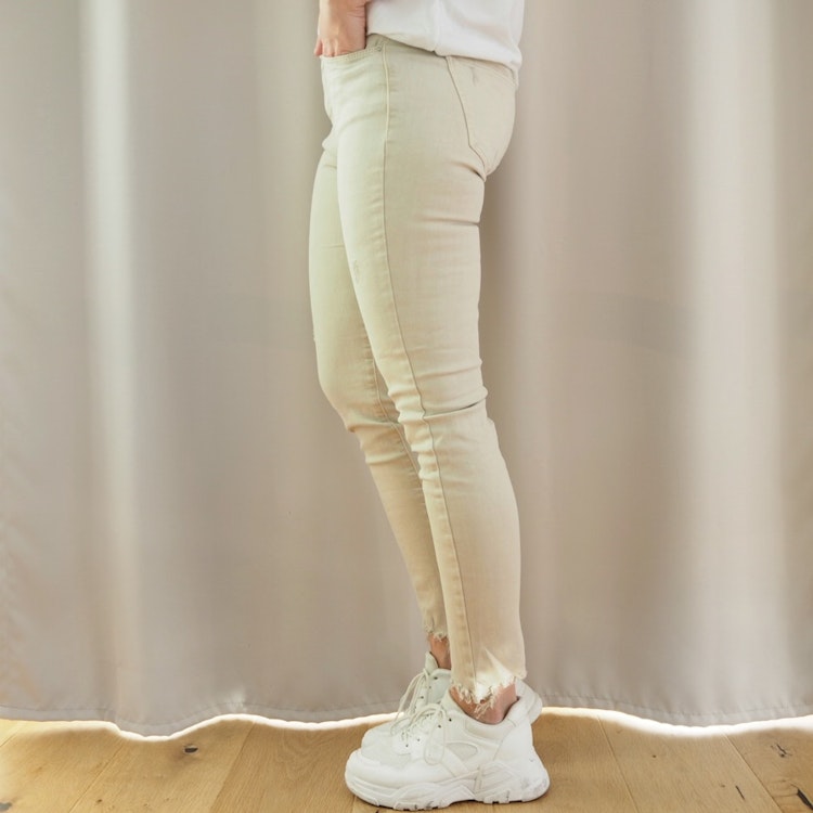 Stretchjeans med fransar BEIGE - 3D Denim