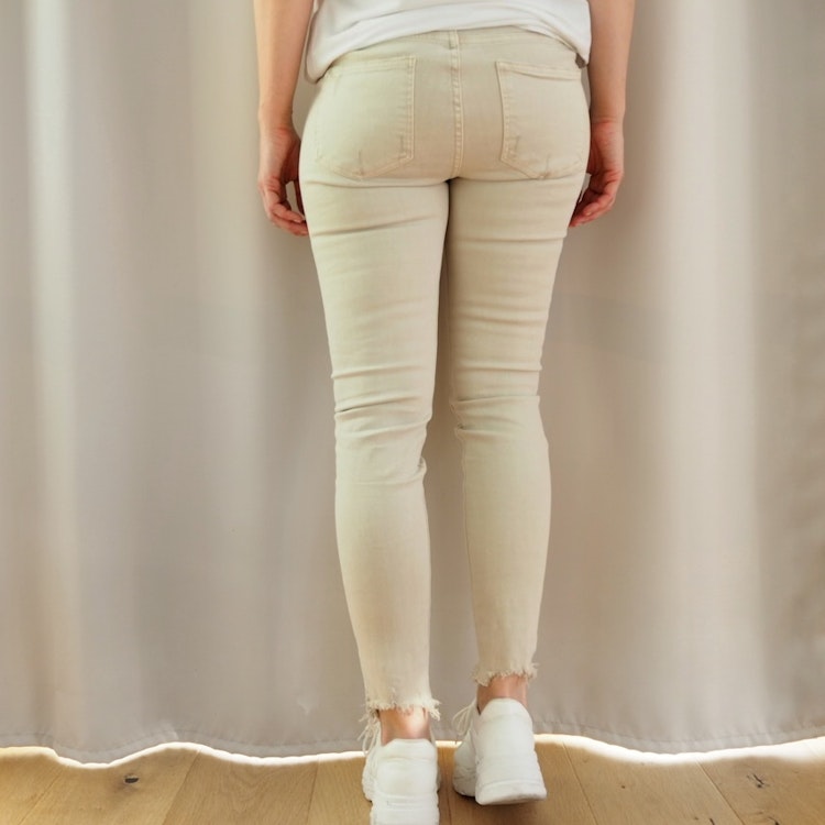 Stretchjeans med fransar BEIGE - 3D Denim