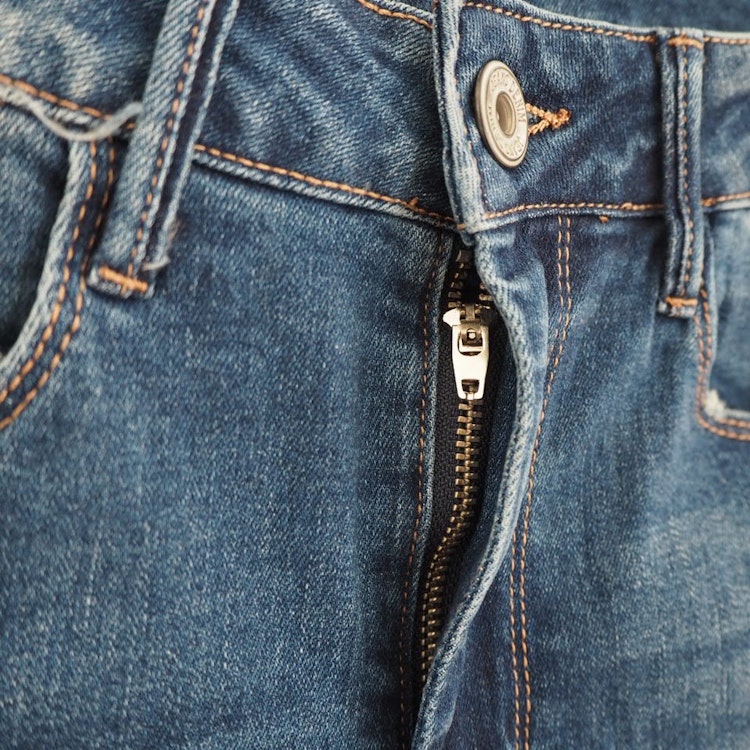 Jeans med fransar SLITEN MÖRK BLÅ - 3D Denim
