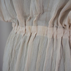 Kaftan med broderier BEIGE