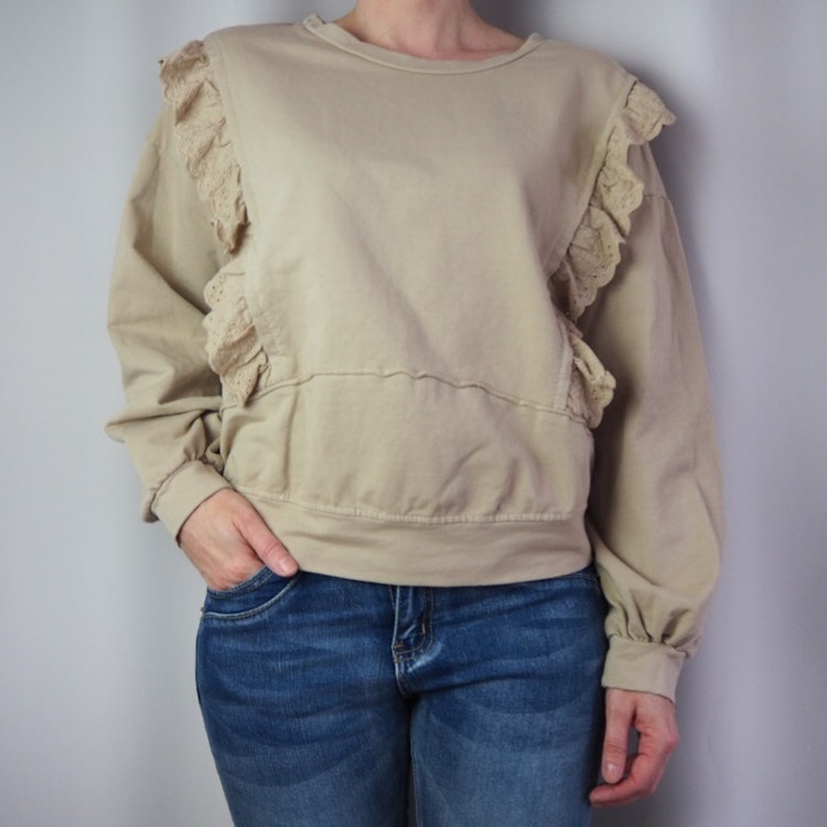 Collegetröja med volang BEIGE - d´NADA