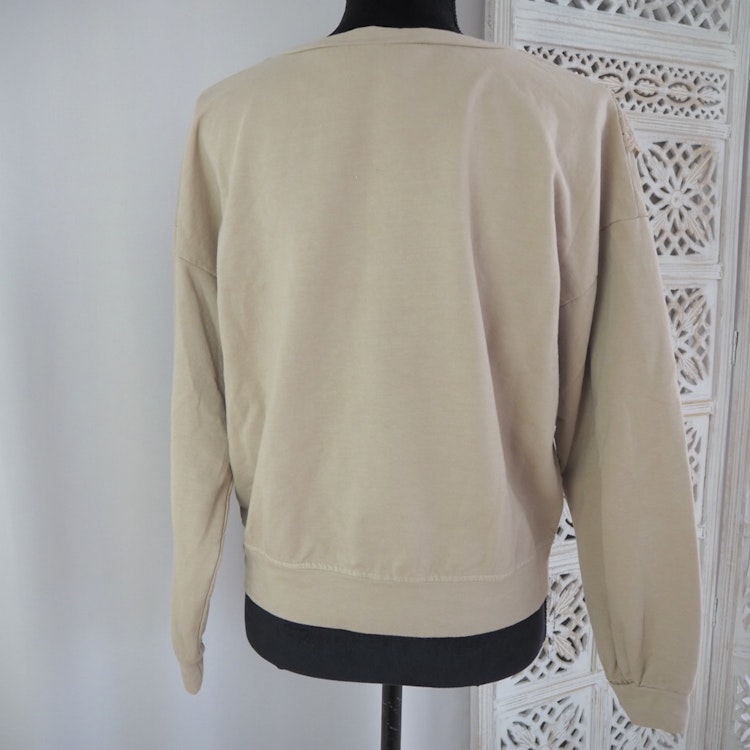 Collegetröja med volang BEIGE - d´NADA