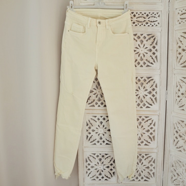 Stretchjeans med fransar KRÄMVIT/BEIGE - 3D Denim