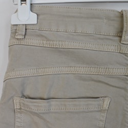 Jeans med knappar BEIGE - Newplay