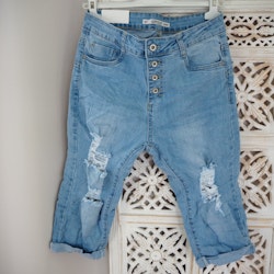 Jeans Capri SLITEN LJUS BLÅ - Newplay