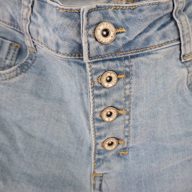 Jeans Capri SLITEN LJUS BLÅ - Newplay