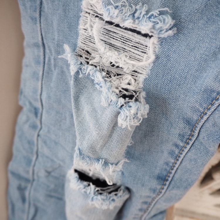 Jeans Capri SLITEN LJUS BLÅ - Newplay