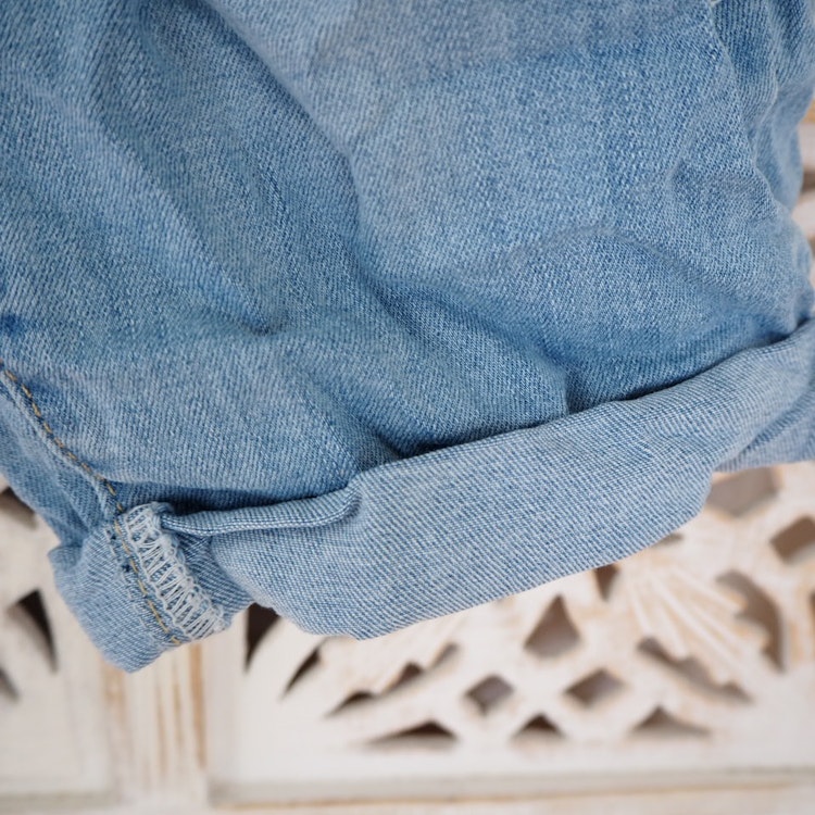 Jeans Capri SLITEN LJUS BLÅ - Newplay