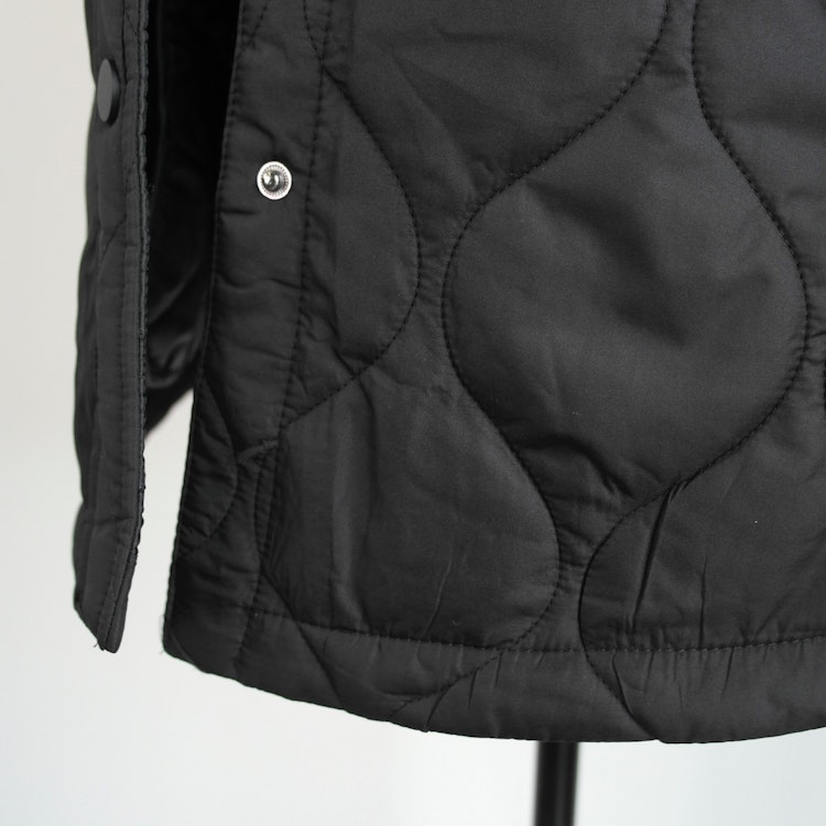 Quiltad jacka SVART