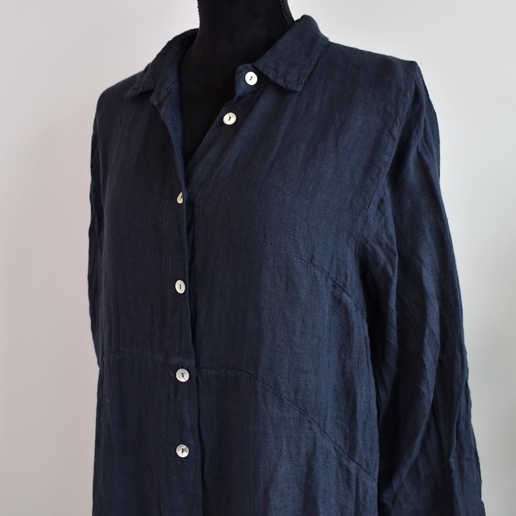 Lång skjortklänning i linne NAVY