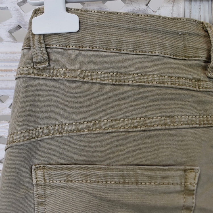 Jeans Skinny med knappar BEIGE - Newplay