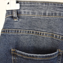 Mom Jeans SLITEN MÖRK BLÅ - Newplay