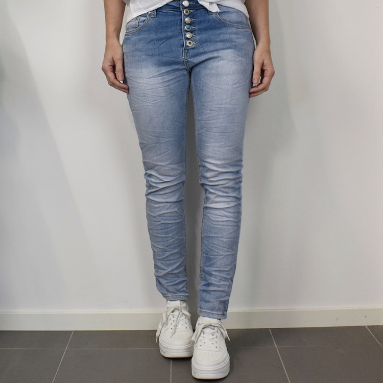 Jeans med dekorativa knappar LJUS DENIM - Place du Jour