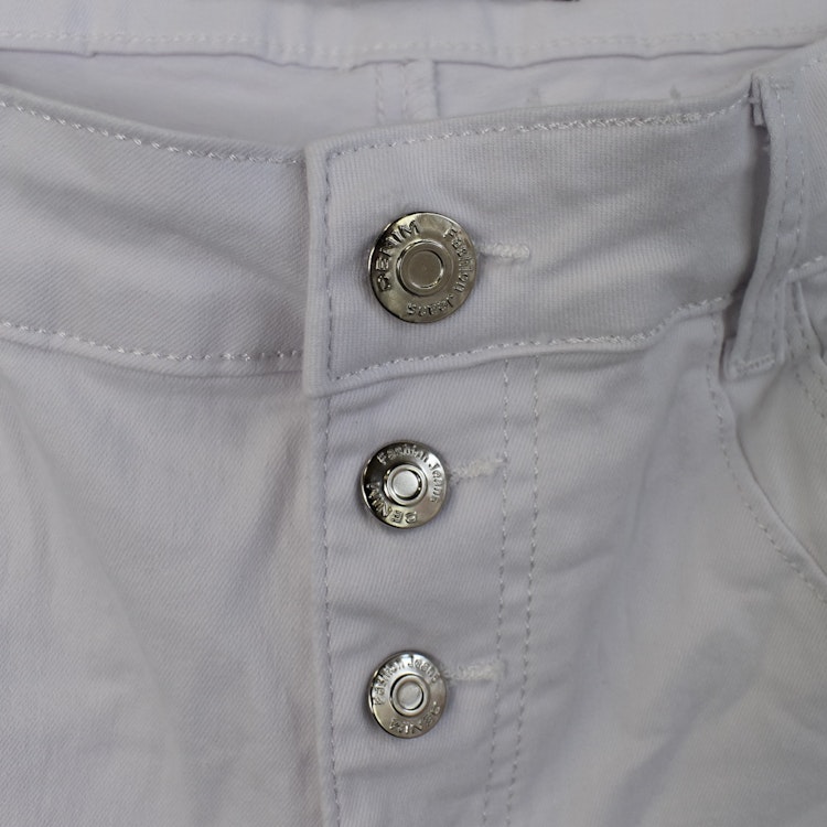 Jeans med knappar VIT - Newplay